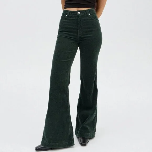 Rolla East Coast Flare Corduroy- Dark Green- 26 - Picture 2 of 10